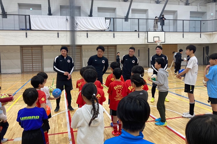 北海道コンサドーレ札幌OB会CONSAOLDS 安平町サッカー交流会実施の報告