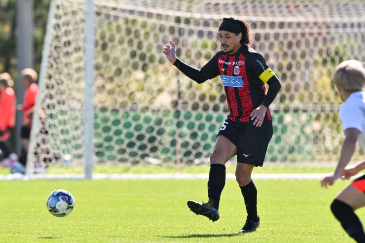 北海道コンサドーレ札幌 大﨑 玲央 25番 ユニフォームセット DF 25 大﨑 玲央 | 北海道コンサドーレ札幌オフィシャルサイト